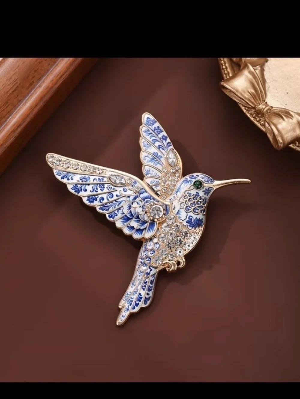 Beautiful Hummingbird Brooch NEW